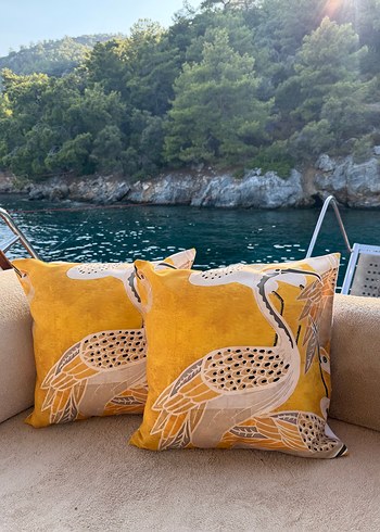 Zara Home Sarı kuğu desenli Dekoratif Yastık Kılıfı