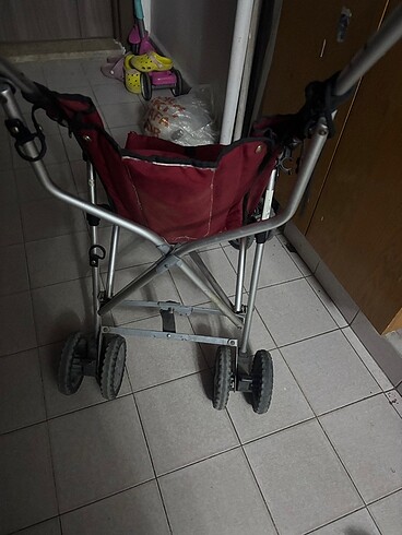 9- 36 kg Beden bordo Renk Bebek arabası