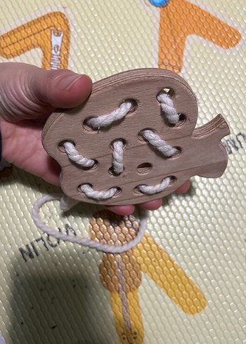 Elma Şekilli Ahşap İp Geçirme Oyuncağı - Görsel 3