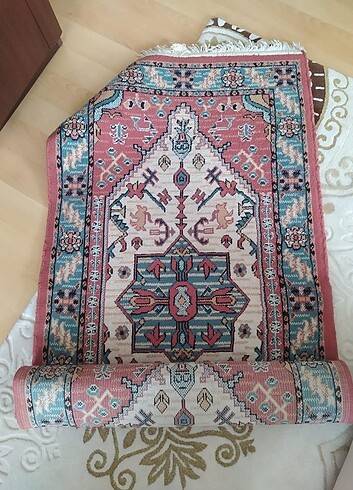 Diğer Biri 3 lü hol halısı biri 6 metre salon halısı
