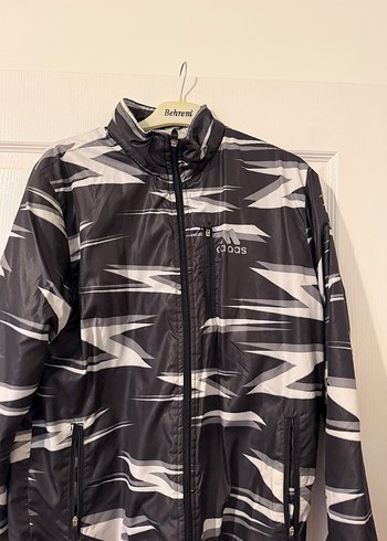 Diğer Adidas Siyah Beyaz Desenli Hafif Spor Ceket