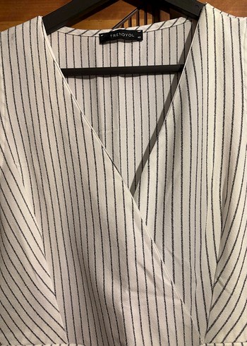 Çizgili Kemer Görünümkü Kolsuz Uzun Elbise - Görsel 2