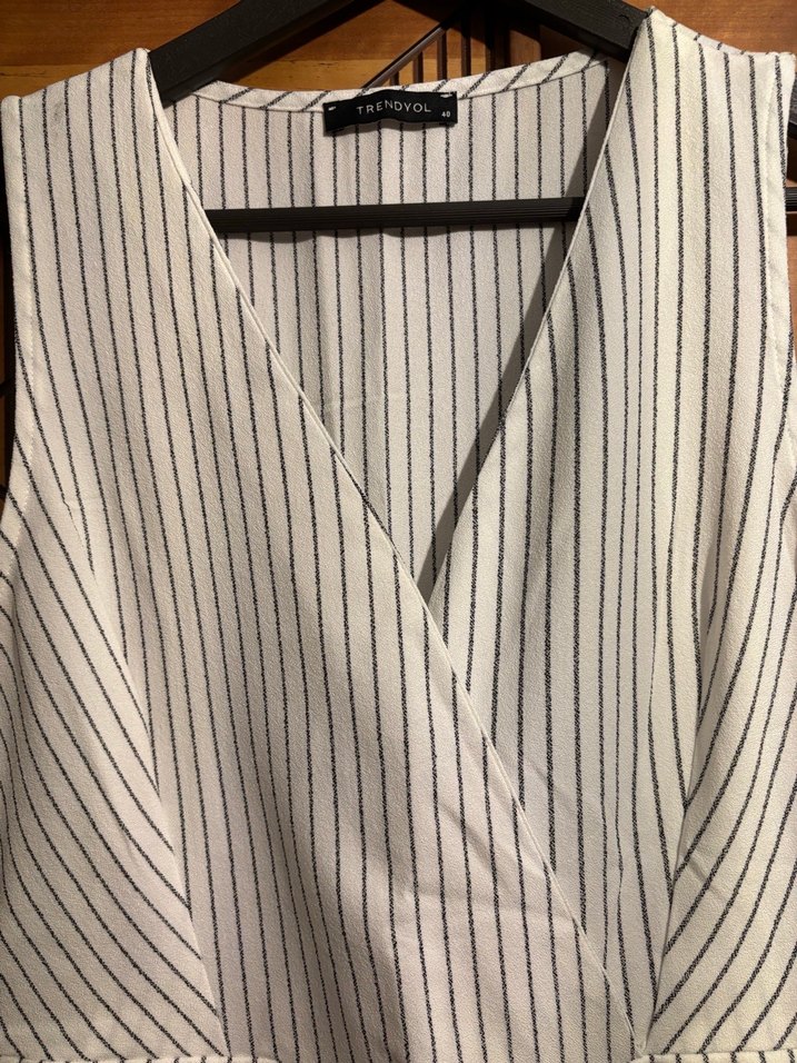 Çizgili Kemer Görünümkü Kolsuz Uzun Elbise - Görsel 2