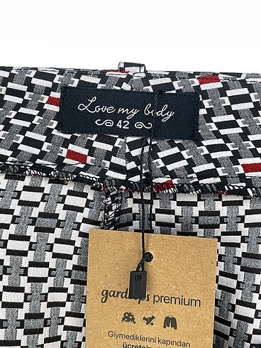 42 Beden çeşitli Renk Love My Body Kumaş Pantolon %70 İndirimli.