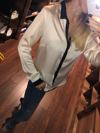H&M Klasik ipekli gömleklerle zamansız şıklık