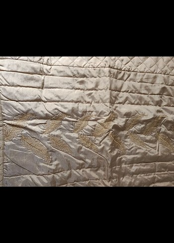 Bej Parlak Nakışlı yastık kılıfı - Görsel 2