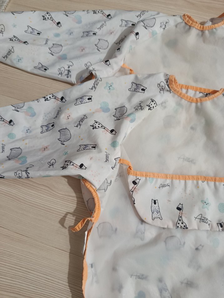 Baskılı Beyaz Gri Bebek Önlüğü - Görsel 3