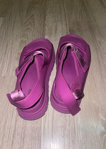 35 Beden pembe Renk UGG Parlak Pembe Platform Topuklu Çocuk Sandalet