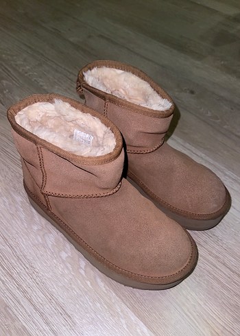 35 Beden camel Renk Bej Süet UGG Çocuk Bot, Kürklü ve Dolgu Topuk