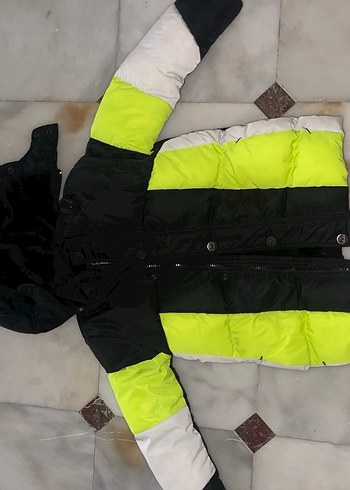 BG Store Erkek Çocuk Siyah Kapüşonlu Kemerli Mont