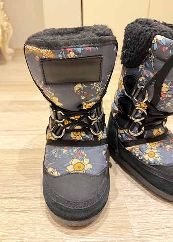 Dsquared Çiçek Desenli Kar  Botları - Görsel 2