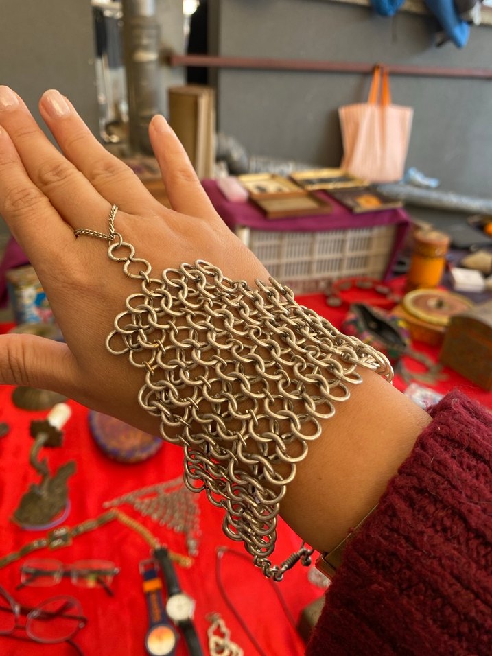 Zincir Detaylı Kadın El Zinciri - Görsel 4