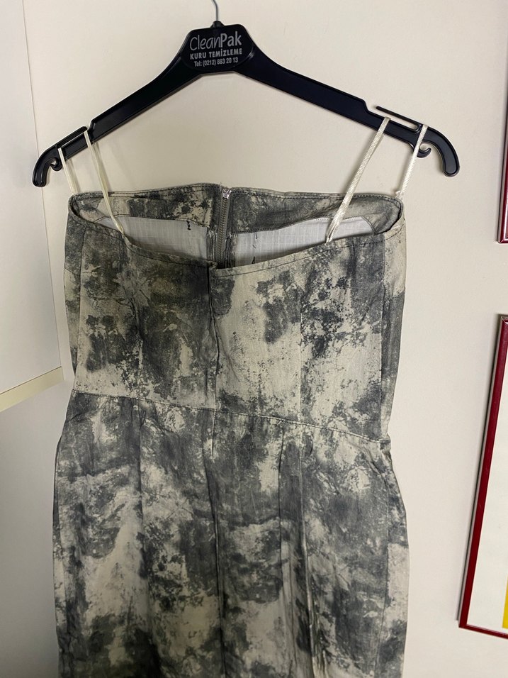 Kadın Gri Kamuflaj Desenli Denim Tulum - Görsel 4