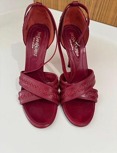 Yves Saint Laurent Saint Laurent ??