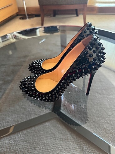 Christian Louboutin Christian Louboutin ??????
