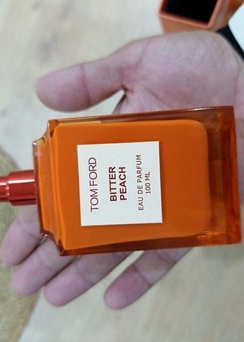 Tom Ford Bitter Peach Erkek Parfümü 100 ml - Görsel 3
