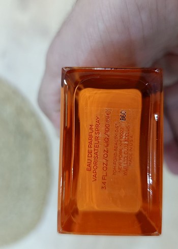 Tom Ford Bitter Peach Erkek Parfümü 100 ml - Görsel 2