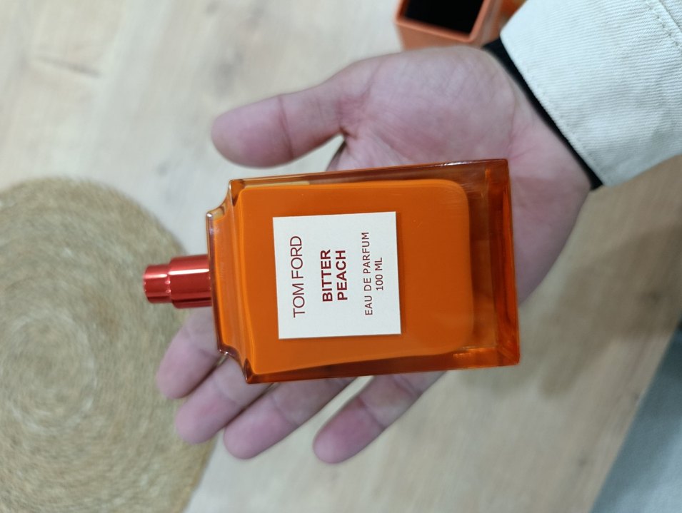 Tom Ford Bitter Peach Erkek Parfümü 100 ml - Görsel 3