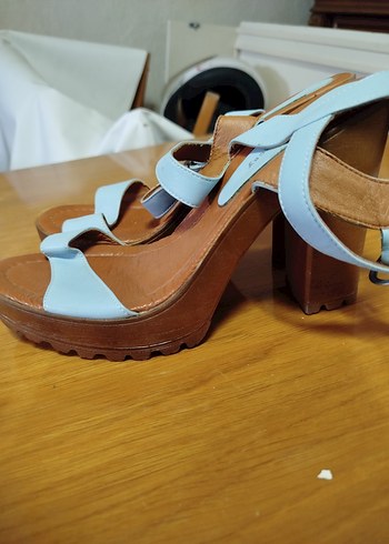 Dolgu Topuklu Kadın Sandalet - Görsel 4