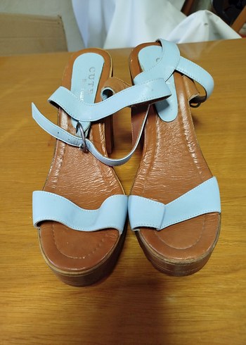 Dolgu Topuklu Kadın Sandalet - Görsel 2