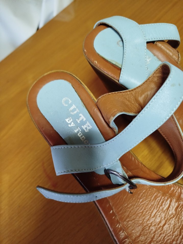 Dolgu Topuklu Kadın Sandalet - Görsel 3