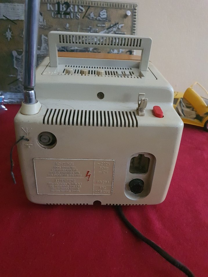 Sarı Retro Mini Televizyon Monitör - Görsel 5