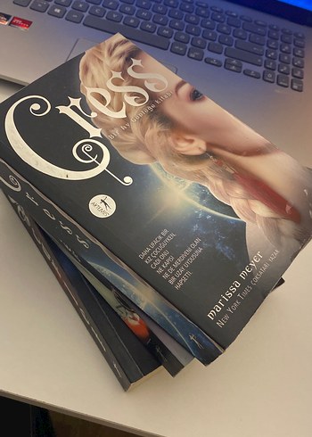 Beden Cinder Kitap Seti - Marissa Meyer