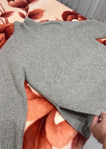 Gri Boğazlı Kadın Yün Kazak - Görsel 3