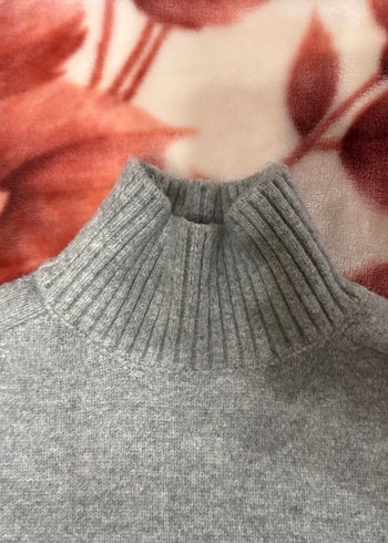 Gri Boğazlı Kadın Yün Kazak - Görsel 6