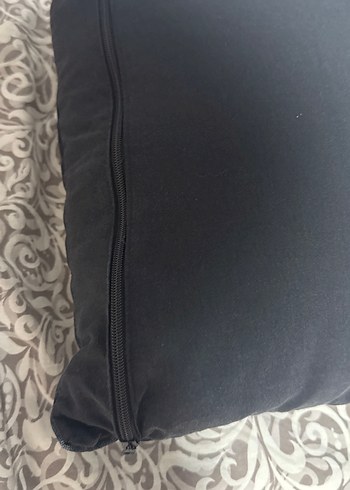 Gri Baskılı Modern Dekoratif Yastık - Görsel 3