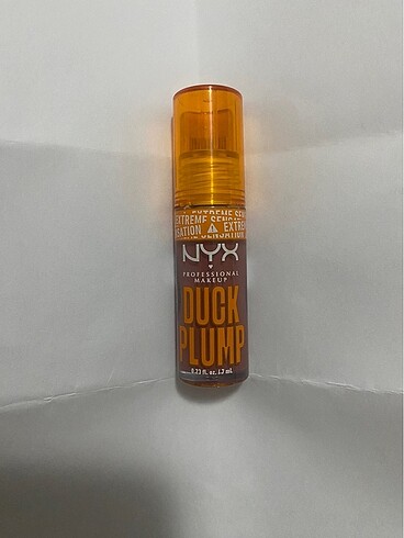 NYX NYX Duck Plump 08 Mauve Out Of My Way Clinique Black Honey