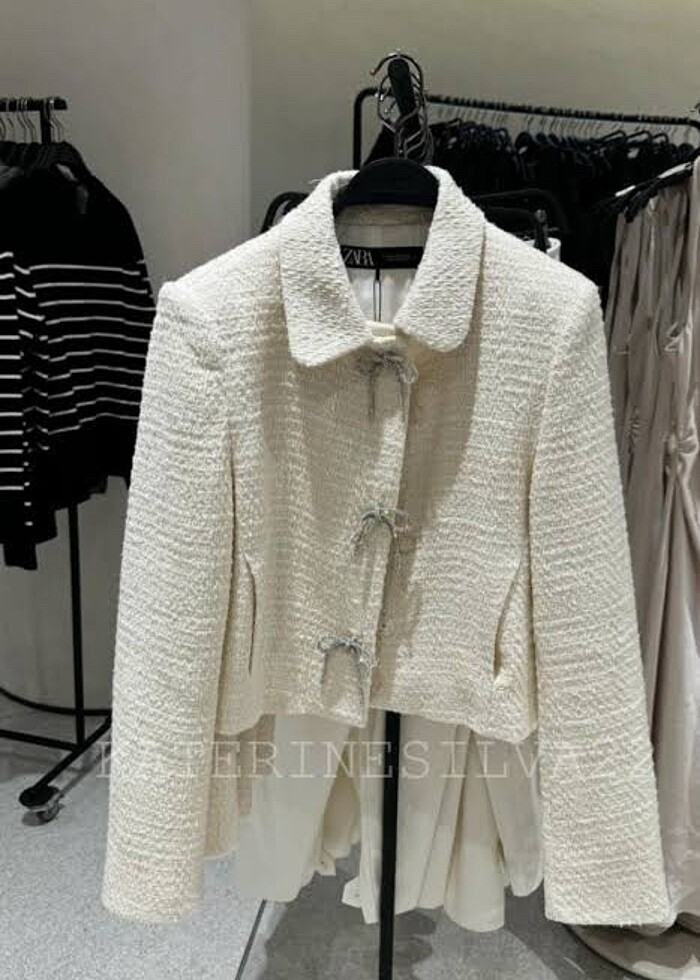 Zara Fiyonk Tokalı Ceket - Görsel 4