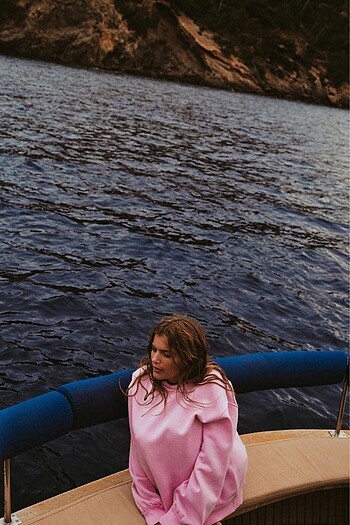 HAILEY BIEBER Zara Oversize Sweatshirt - Görsel 5