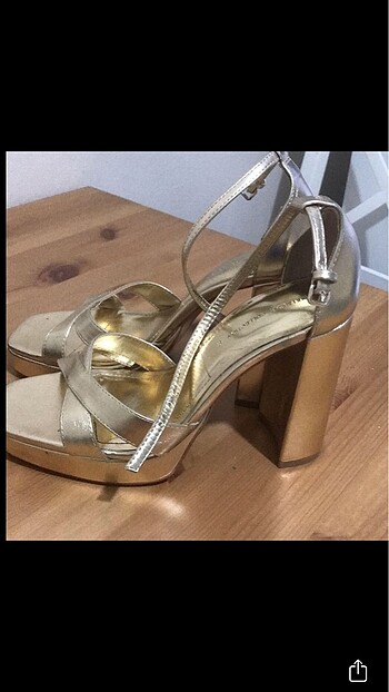 Pull and Bear Sandalet