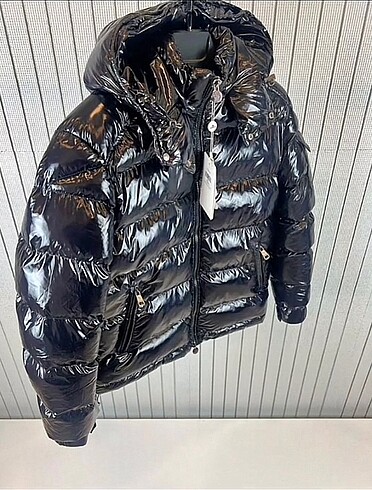 Moncler siyah parlak mont