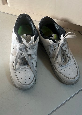 Nike Air Force 1 Beyaz Siyah Spor Ayakkabi