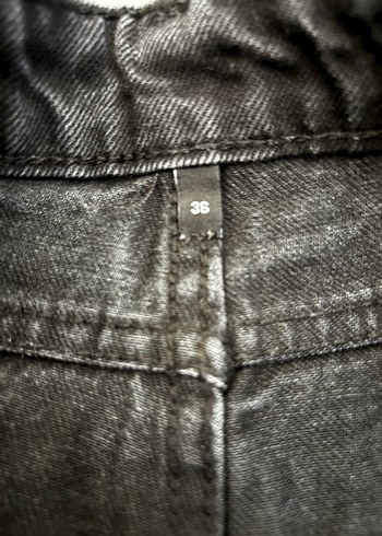 Trendyol & Milla Siyah ,gümüş leoparlı Bol Kesim Denim Pantolon