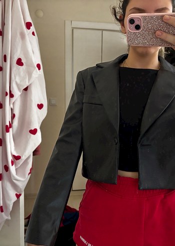 m Beden Siyah kısa deri blazer