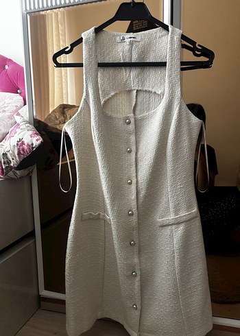 Düğmeli Beyaz Midi Straplez Elbise - Görsel 6