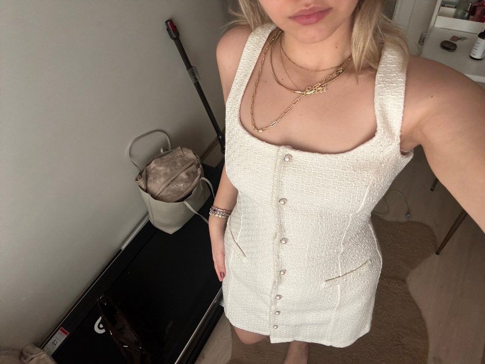 Düğmeli Beyaz Midi Straplez Elbise - Görsel 3