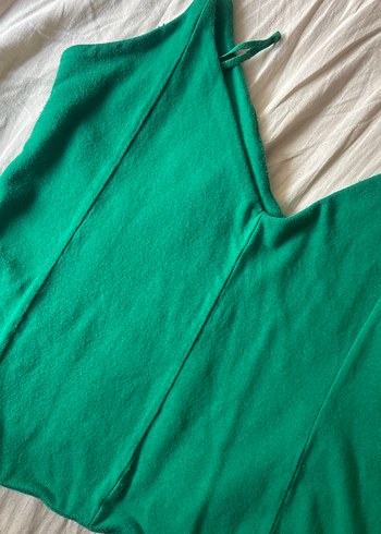 Yeşil V Yakalı İnce Askılı Kadın Atlet - Görsel 2