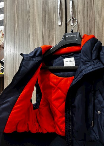 Bershka Kapüşonlu Kısa Kemerli Kadın Yelek - Görsel 2