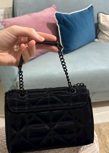 Zincir Detaylı Siyah Süet Kadın Çanta - Görsel 2