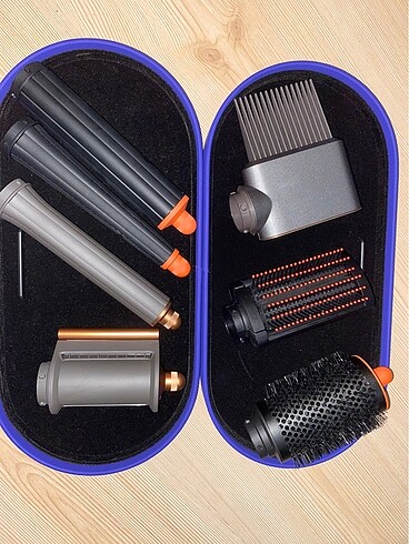 Dyson Airwrap başlık