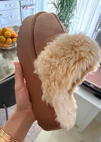 Kürklü Kadın Kahverengi Dolgu Topuk Terlik - Görsel 7