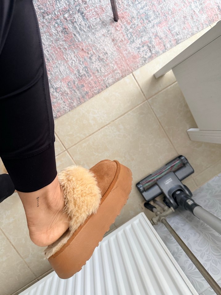 Kürklü Kadın Kahverengi Dolgu Topuk Terlik - Görsel 4