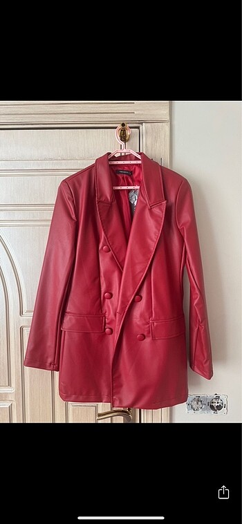 Blazer etiketli