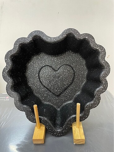 Fabrika kalp desenli 26 cm granit kek kalıbı