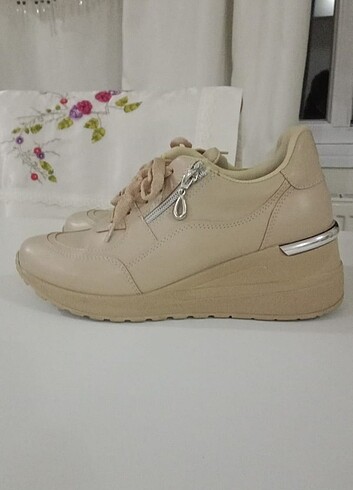 38 Beden Kadın krem deri sneakers ayakkabı