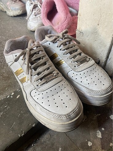 Nike Ayakkabi